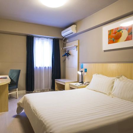 Jinjiang Inn Wuhan Lingjiao Hu Wada Hotel Екстер'єр фото